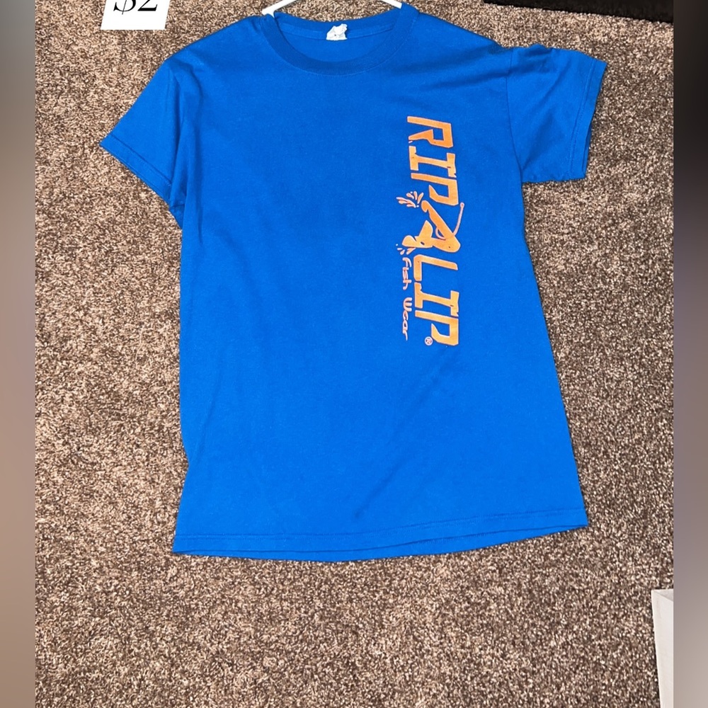 Rip lip. Women’s t shirt.